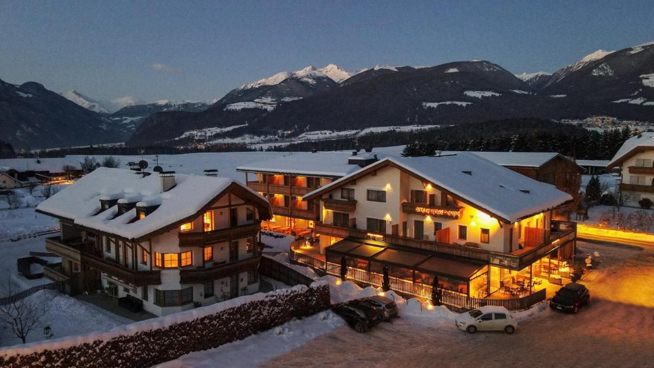 Hotel B&B Feldmessner Brunico Exteriér fotografie